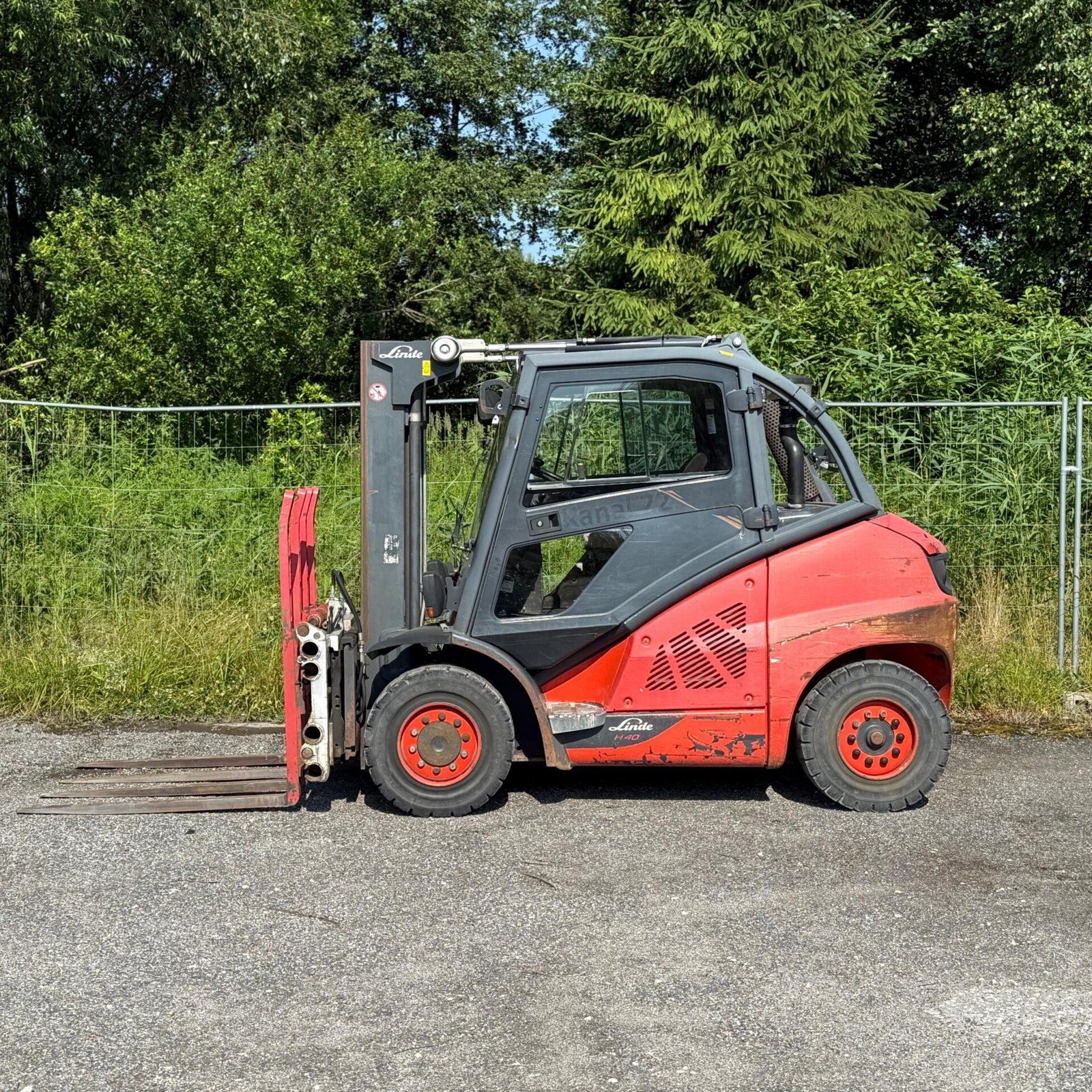 linde h40 d 02 4 t dieselstapler mit 4100 mm hub und 55 kw motor 3.jpg linde h40 d 02 4 t dieselstapler mit 4100 mm hub und 55 kw motor 3.jpg